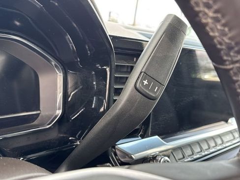 Used 2024 GMC Sierra 1500 SLT image 12