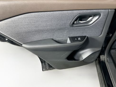 Used 2023 Nissan Rogue SV FWD image 24