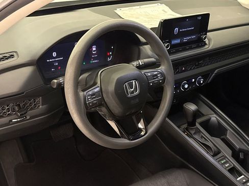 Used 2023 Honda Accord LX image 17