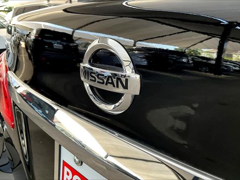 Certified 2019 Nissan Sentra SV image 30