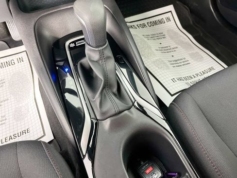 Used 2025 Toyota Corolla SE FWD image 22