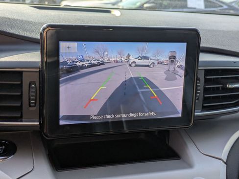 Used 2024 Ford Explorer XLT w/ Equipment Group 202A image 23