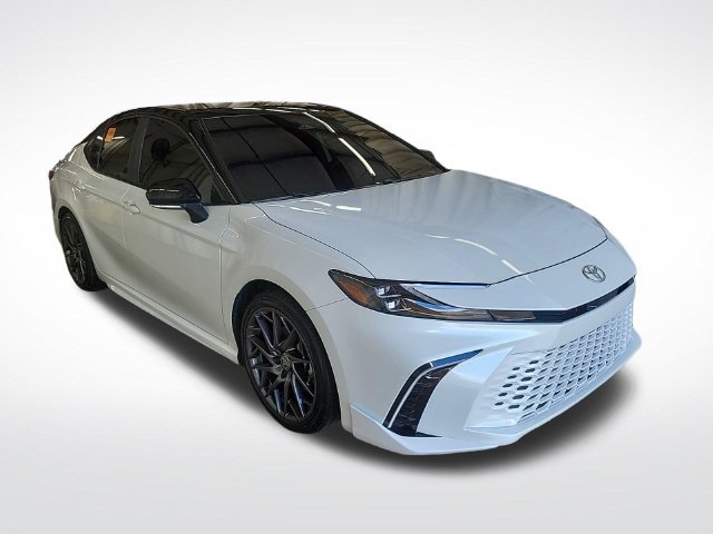 Used 2025 Toyota Camry XSE FWD image 7