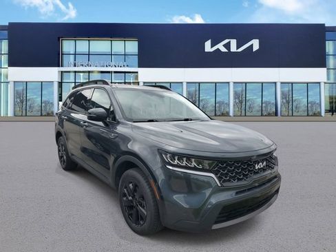 Used 2022 Kia Sorento S w/ Panoramic Sunroof Package AWD/4WD image 2