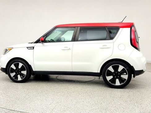 Used 2019 Kia Soul + FWD image 16