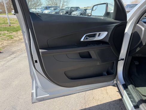 Used 2013 Chevrolet Equinox LT w/ Driver Convenience Package image 12