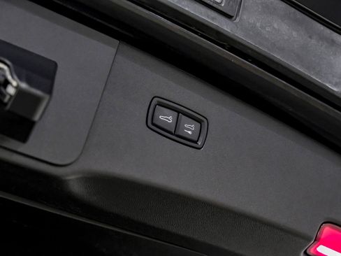 Used 2021 Porsche Cayenne GTS w/ Premium Package AWD/4WD image 68