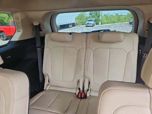 Used 2022 Jeep Grand Cherokee L Limited AWD/4WD image 14