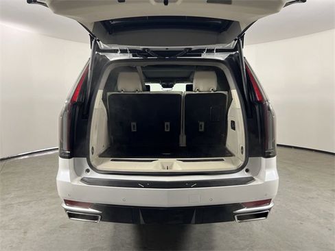 Certified 2023 Cadillac Escalade Premium Luxury Platinum image 27
