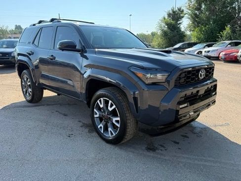 Used 2025 Toyota 4Runner TRD Sport Premium w/ Tow Technology Package AWD/4WD image 8