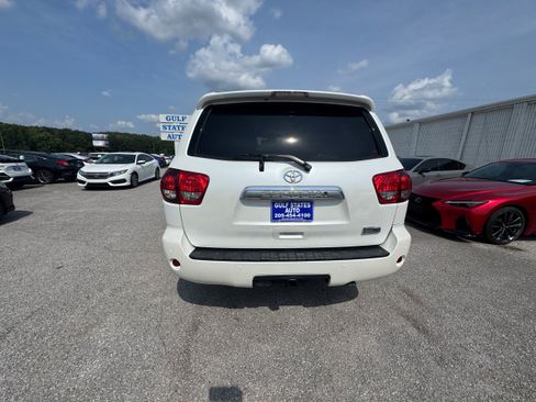 Used 2019 Toyota Sequoia Platinum AWD/4WD image 3