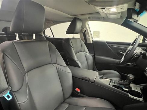 Certified 2024 Lexus ES 350 w/ Premium Package image 11