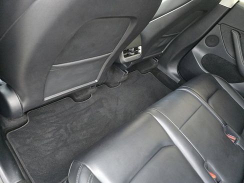 Used 2024 Tesla Model Y Long Range image 34