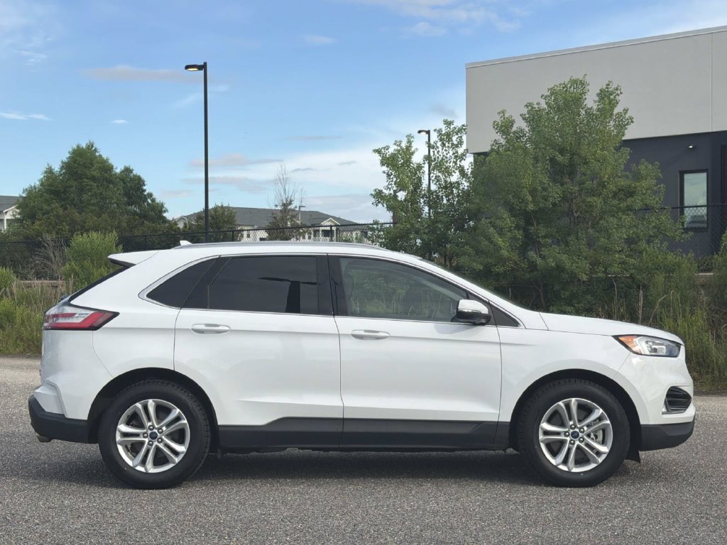 Certified 2020 Ford Edge SEL w/ Convenience Package AWD/4WD image 3