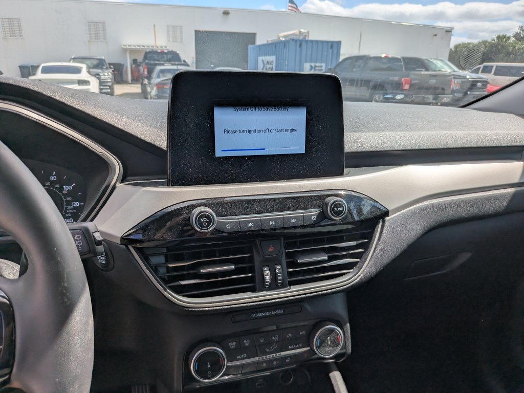 Certified 2022 Ford Escape SE w/ SE Sport Appearance Package FWD image 28