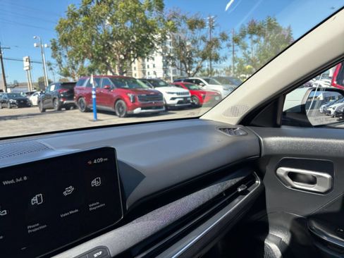 Used 2026 Kia K4 FWD image 36