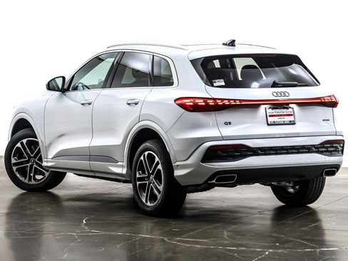 New 2025 Audi Q5 Premium Plus image 12