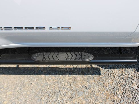 Used 2024 GMC Sierra 3500 Pro w/ Convenience Package image 12