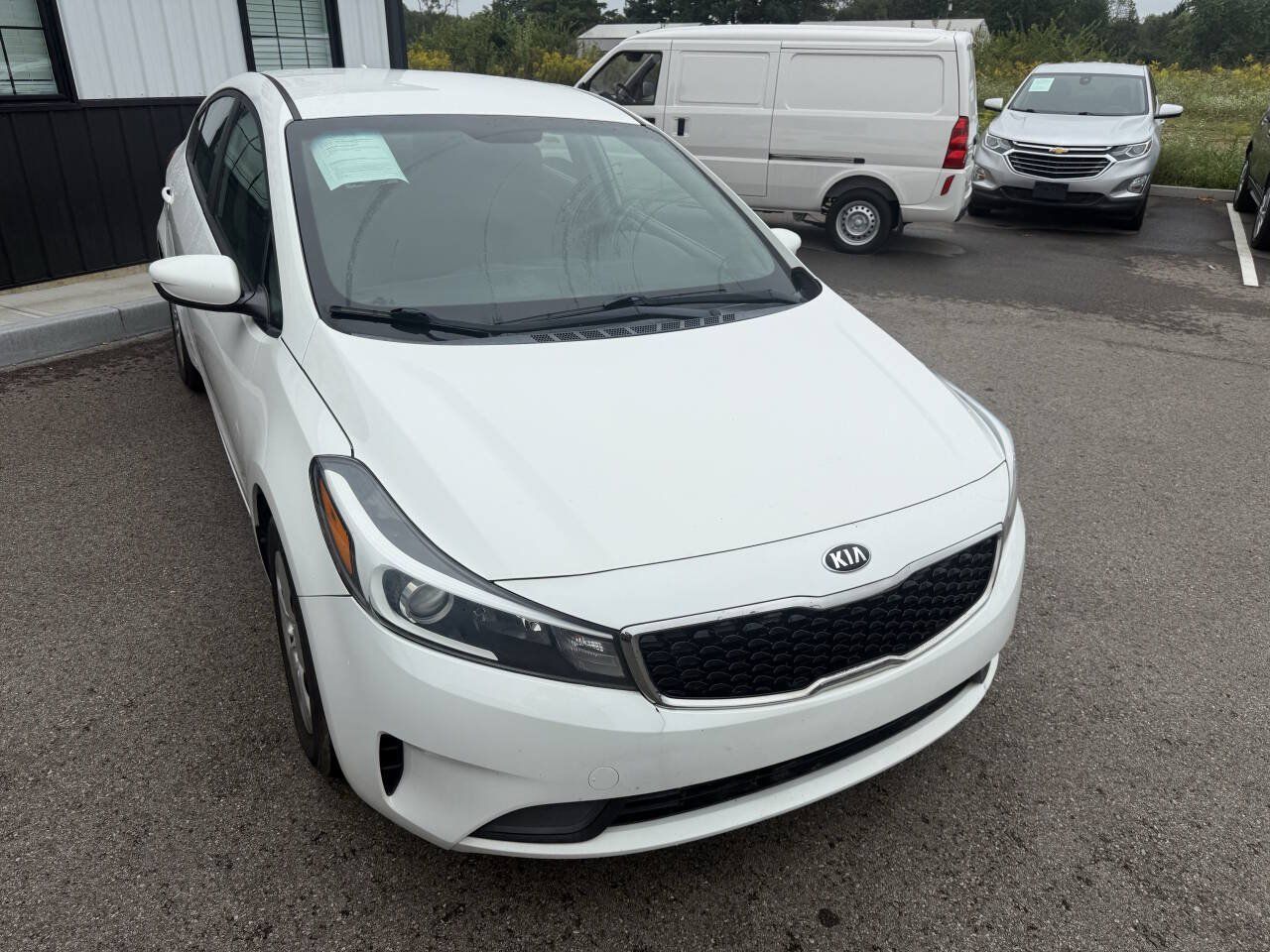 Used 2017 Kia Forte LX FWD image 4