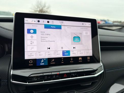 New 2026 Jeep Compass Limited w/ Sun, Sound & Navigation Group image 18