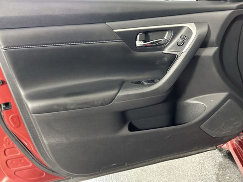 Used 2017 Nissan Altima 2.5 SR w/ Midnight Edition Package image 33