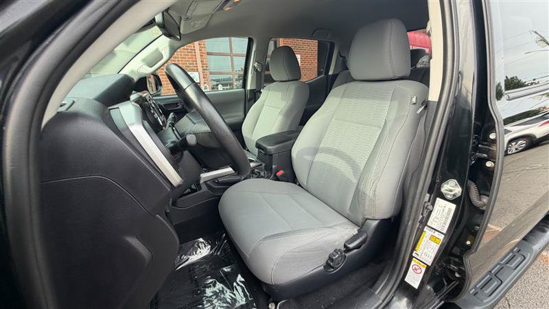 Used 2019 Toyota Tacoma SR5 AWD/4WD image 27