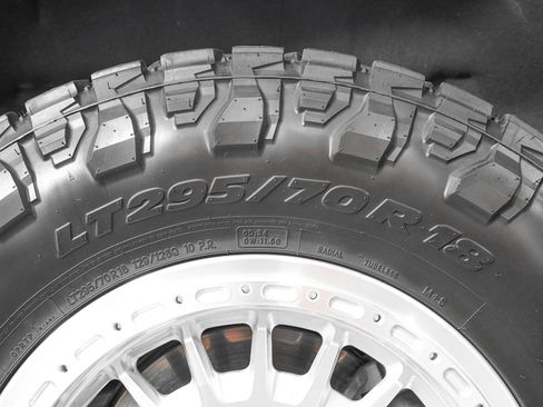 Used 2023 GMC Sierra 1500 AT4X w/ AT4X AEV Edition AWD/4WD image 38