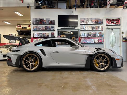 Used 2025 Porsche 911 GT3 RS RWD image 5