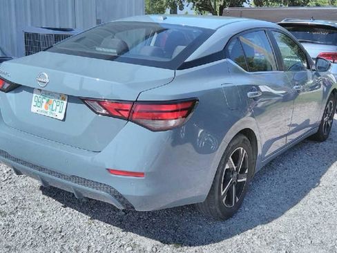 Used 2025 Nissan Sentra SV FWD image 3