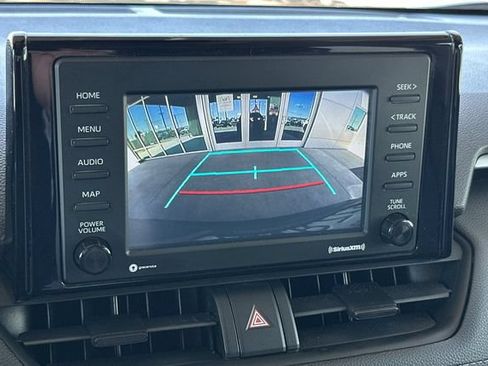 Used 2021 Toyota RAV4 XLE w/ Convenience Package AWD/4WD image 18