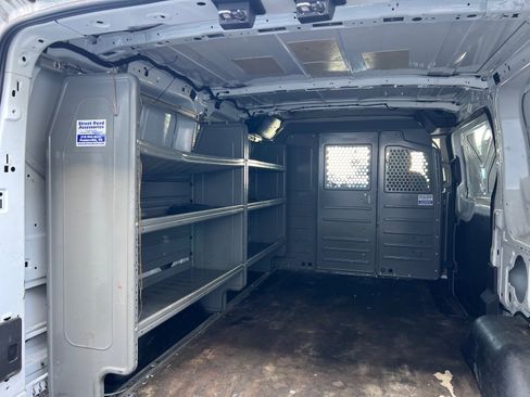 Certified 2019 Ford Transit 250 130 Low Roof image 4