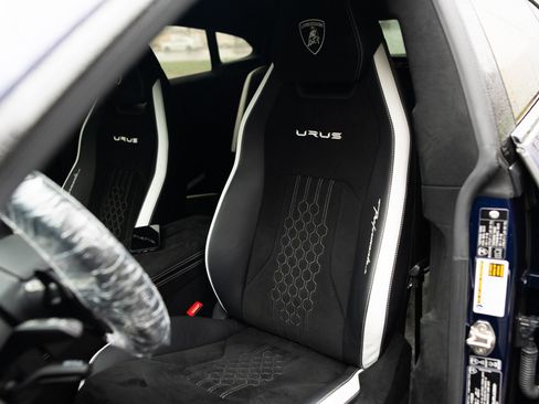 Used 2024 Lamborghini Urus Performante image 81