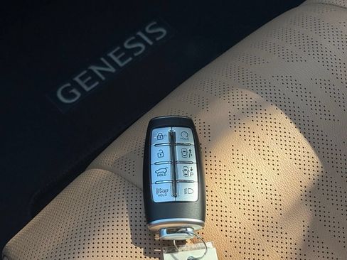 Used 2024 Genesis GV80 2.5T w/ Prestige Package AWD/4WD image 36