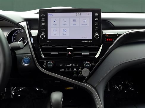 Used 2024 Toyota Camry XLE image 19