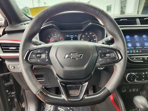Used 2023 Chevrolet TrailBlazer RS w/ Convenience Package AWD/4WD image 26
