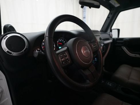 Used 2012 Jeep Wrangler Sahara w/ Connectivity Group AWD/4WD image 8