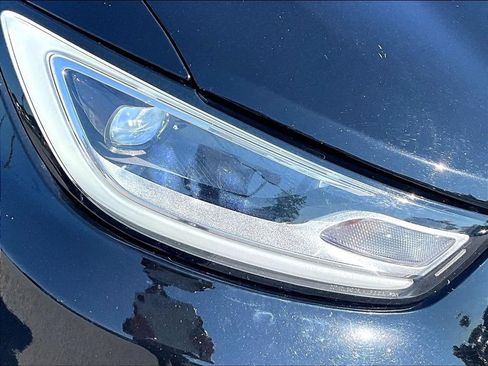 Used 2024 Chrysler Pacifica Touring-L FWD image 31