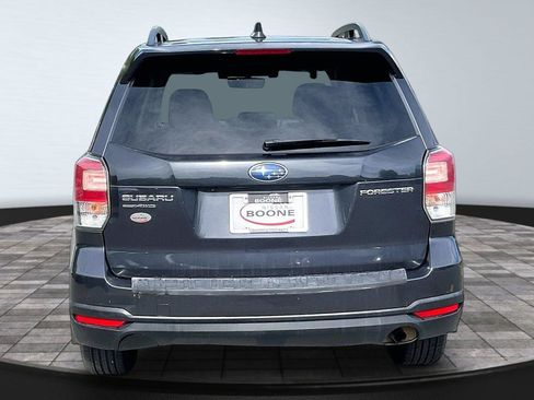 Used 2018 Subaru Forester 2.5i Premium AWD/4WD image 4