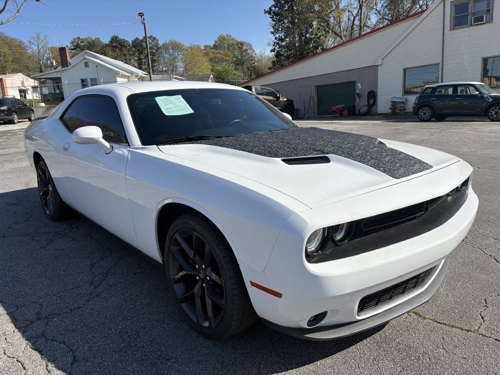 Used 2020 Dodge Challenger SXT w/ Blacktop Package RWD image 7