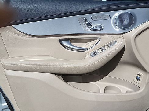 Used 2020 Mercedes-Benz GLC 43 AMG 4MATIC image 26