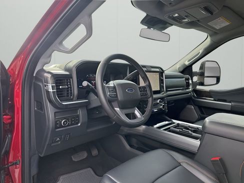 Used 2025 Ford F250 Lariat w/ Tremor Off-Road Package AWD/4WD image 28