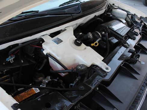 Used 2006 Chevrolet Express 1500 RWD image 15