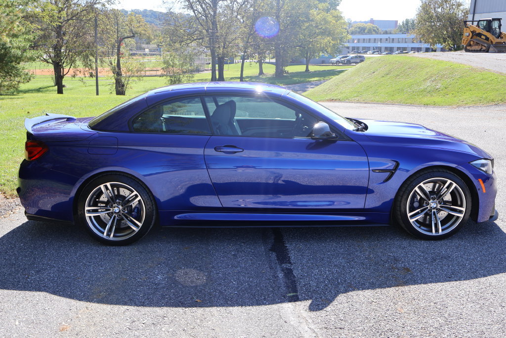 Used 2020 BMW M4 Convertible w/ Executive Package RWD image 3