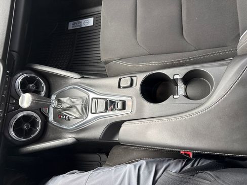 Used 2018 Chevrolet Camaro LT RWD image 27