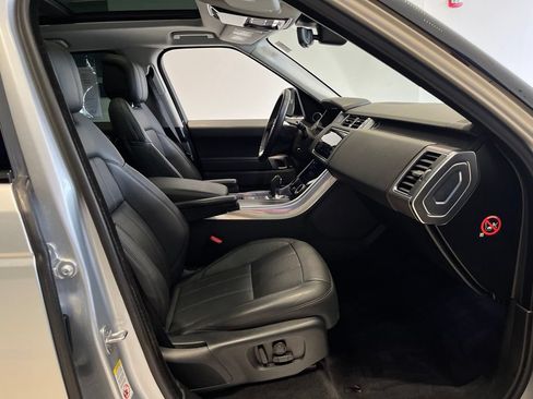 Used 2019 Land Rover Range Rover Sport HSE AWD/4WD image 30