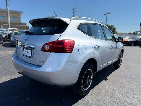 Used 2015 Nissan Rogue S w/ Convenience Package AWD/4WD image 4