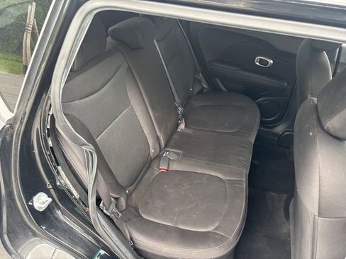 Used 2016 Kia Soul FWD image 6