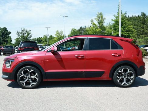 Used 2023 Kia Niro SX Touring FWD image 5