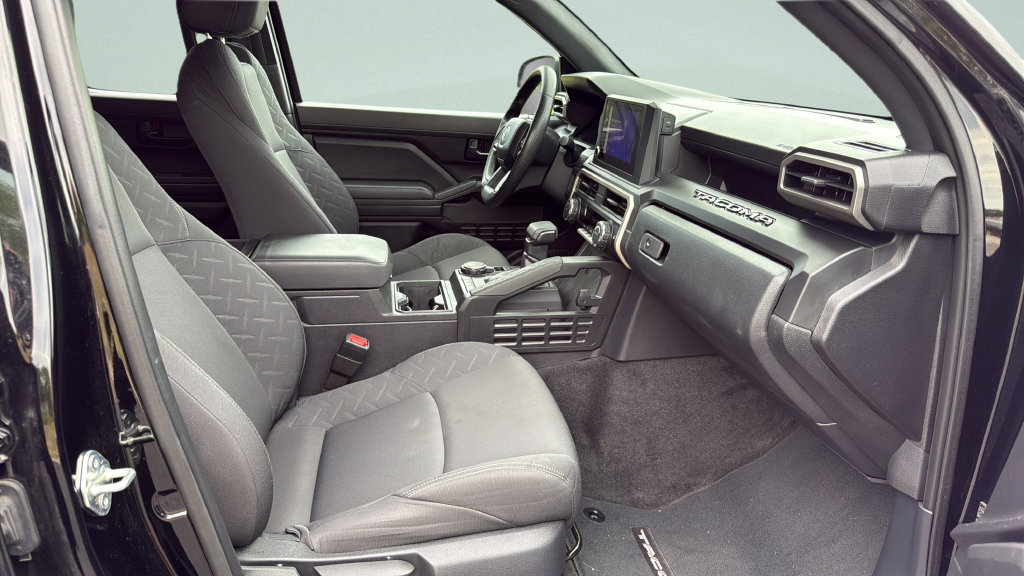 Used 2024 Toyota Tacoma SR AWD/4WD image 25