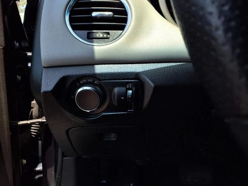 Used 2015 Chevrolet Cruze LT FWD image 13